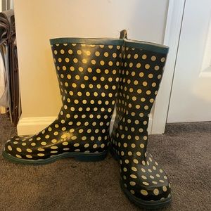Rain boots